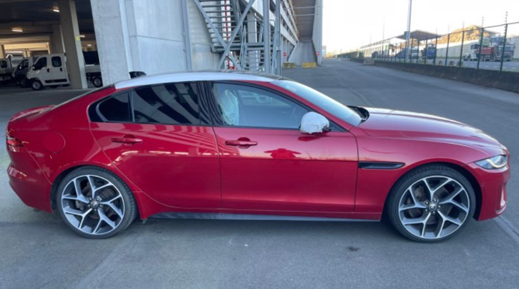 Jaguar XE P300 Sport