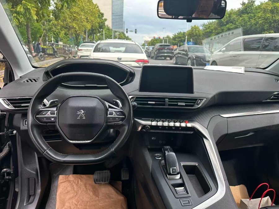Peugeot 5008 année 2017 - Guangzhou