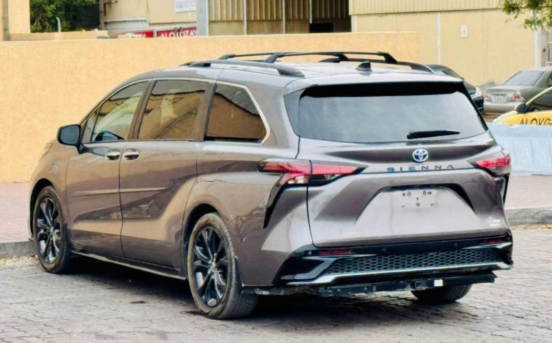 Toyota Sienna XSE