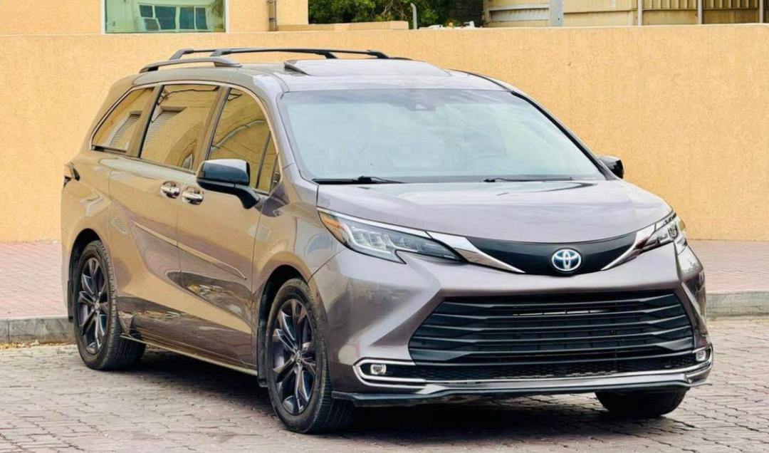 Toyota Sienna XSE
