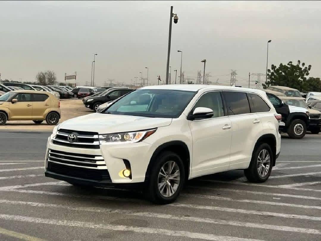 TOYOTA HIGHLANDER
