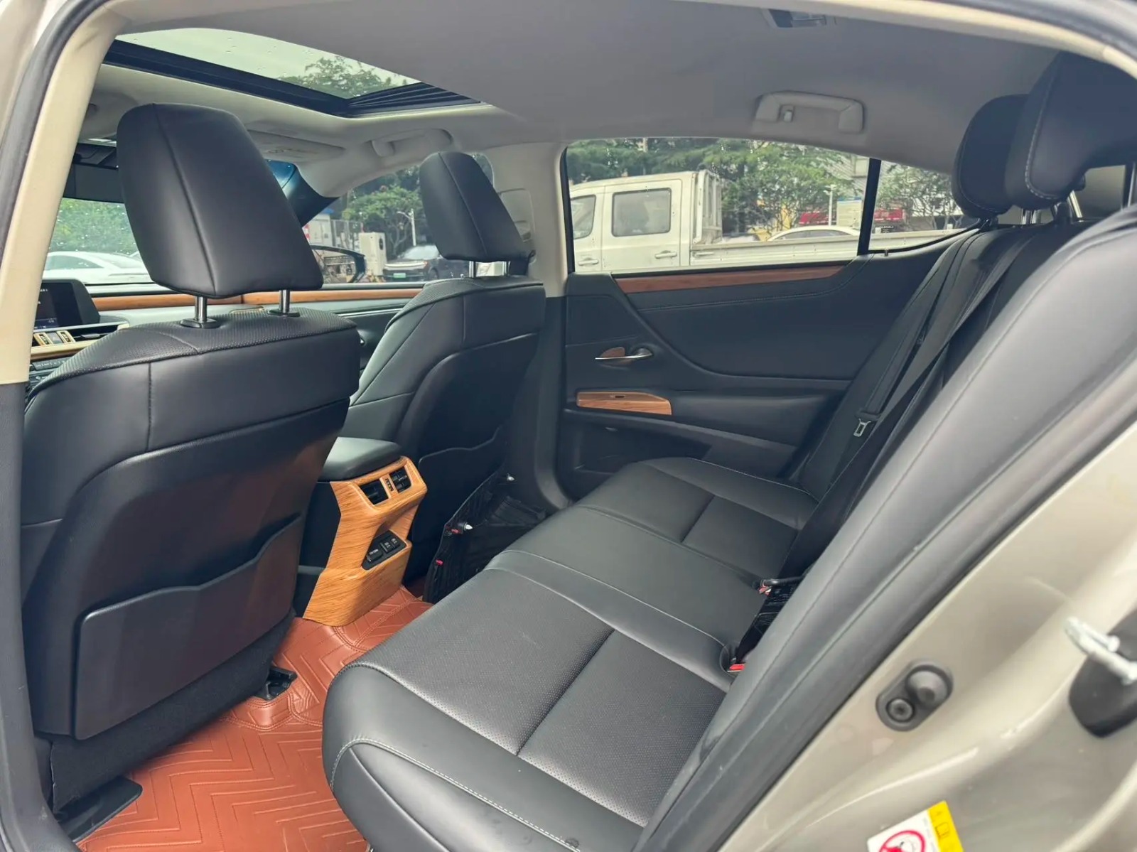 Lexus ES300h
