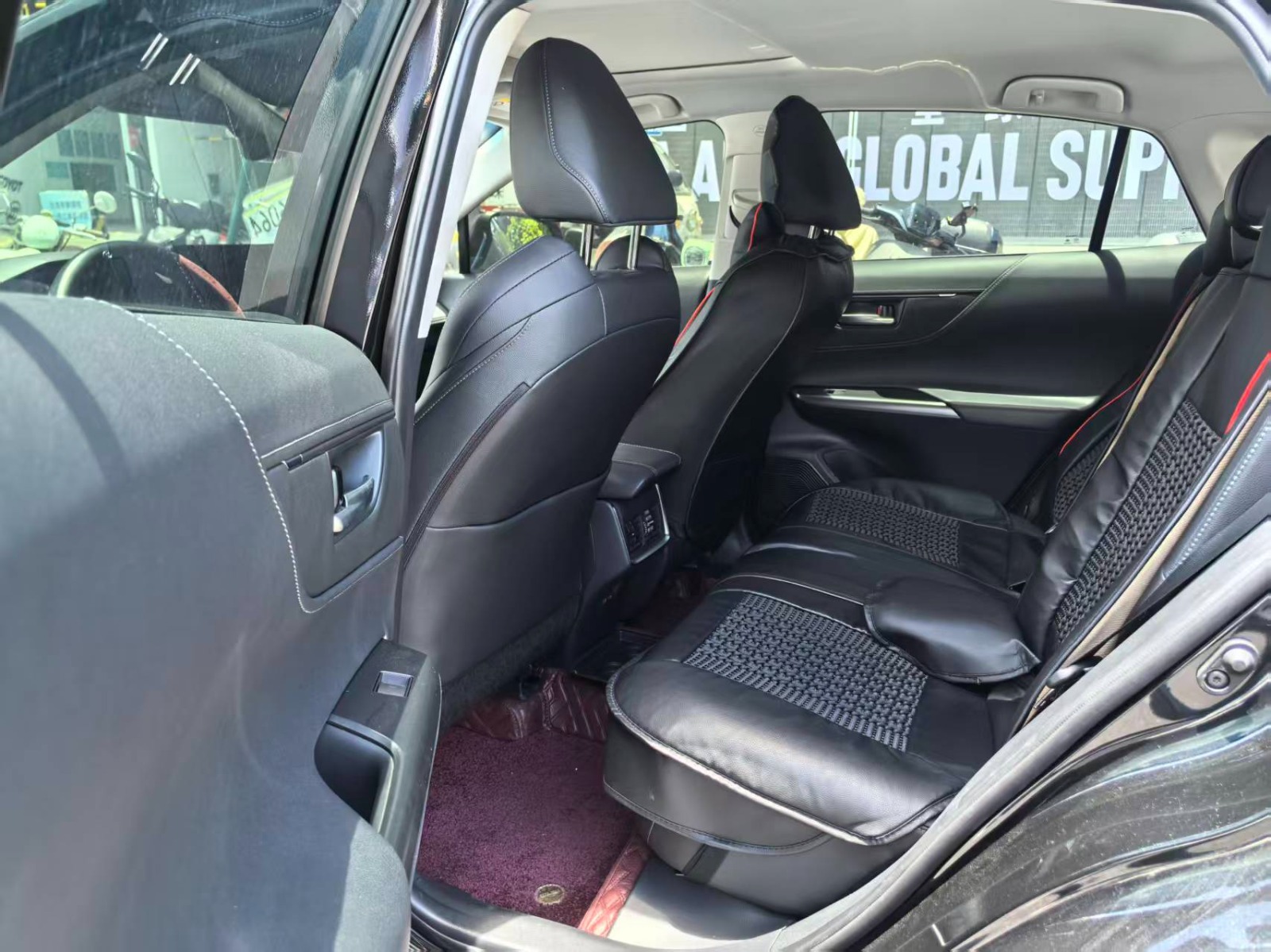 Toyota Venza 2.0L 2024 - Dakar